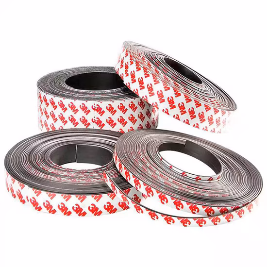 Tira magnética flexible de extrusión de caucho con imán adhesivo autoadhesivo de 3 m